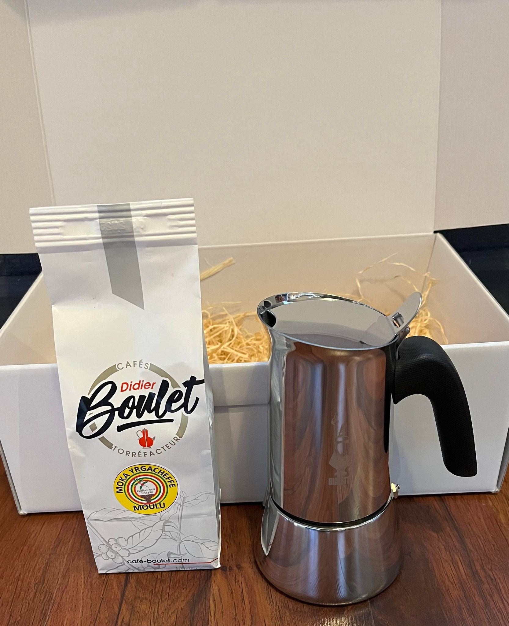Panier hivernale Moulu Idées cadeaux Café Boulet